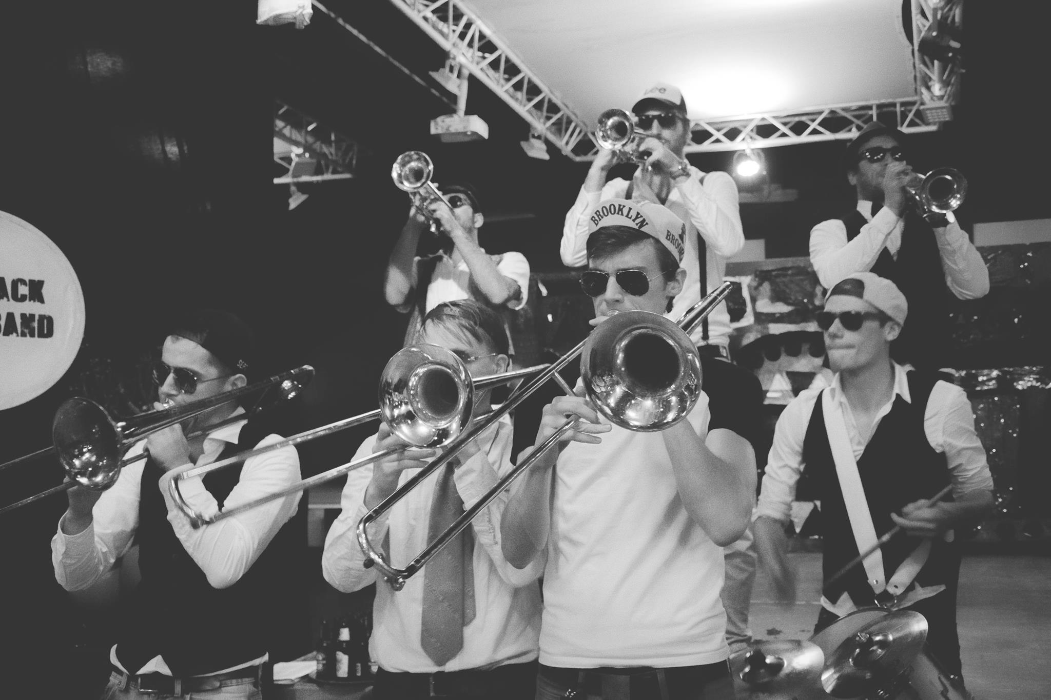 Hillsback Brassband optreden zwart-wit